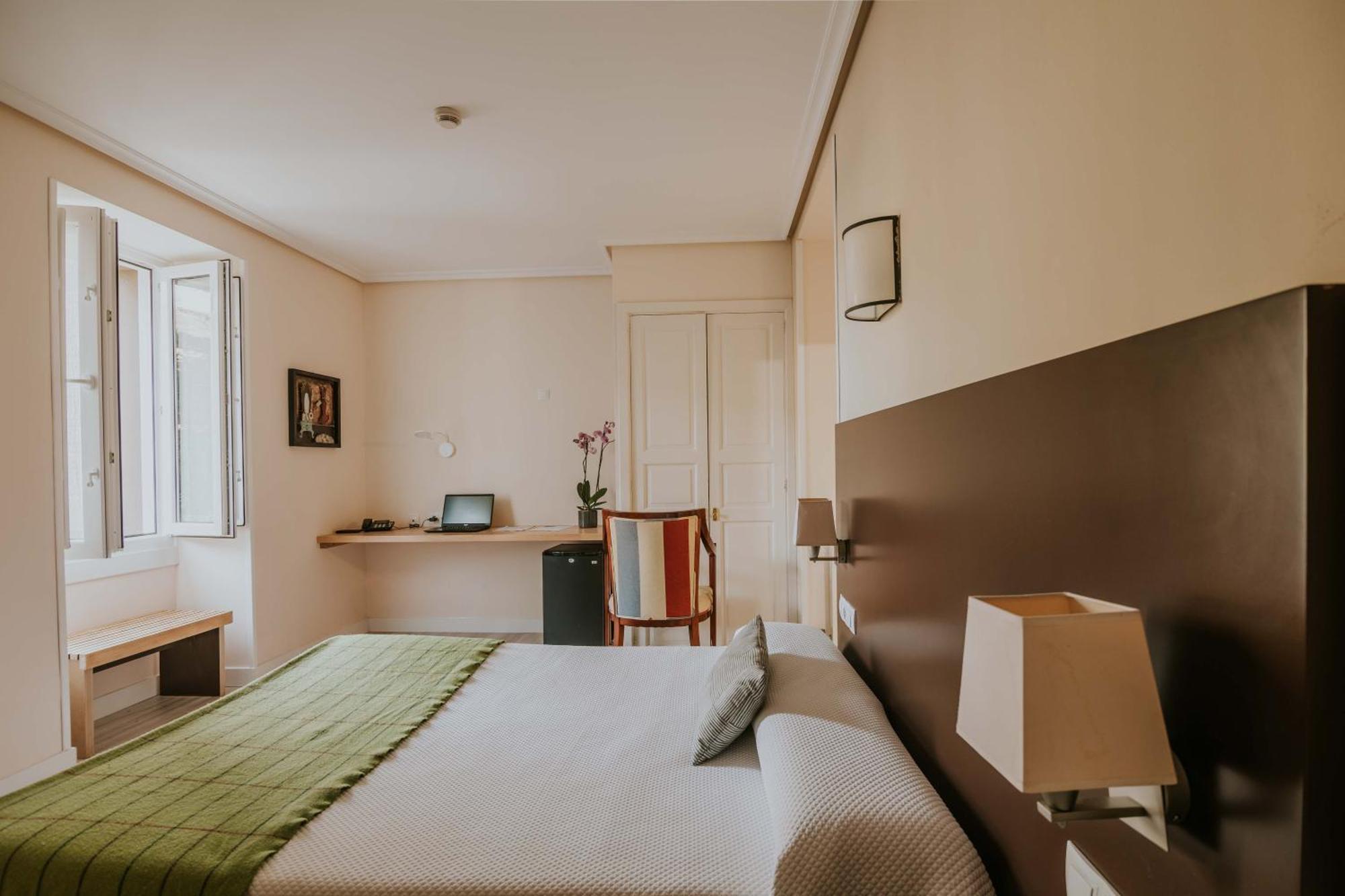 Hotel Arrope Haro Kültér fotó